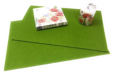 Geschenkset 2 Tischsets Platzsets grün Gilde mit Kerze und Servietten  Ambiente 4er Set Dinner vor Two