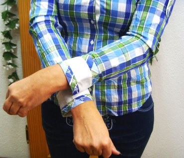 Preview: Tolle Crashbluse Emilia blau oliv weiss kariert