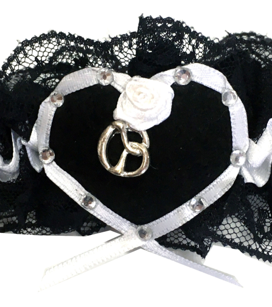 Loverli Fußschmuckband schwarz weiß mit Brezel Handarbeit - Kopie