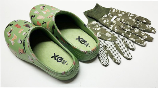 Angro 2er Set Gartenclogs grün mit Hundemotiv und grüne Gartenhandschuhe Damenclogs superleicht