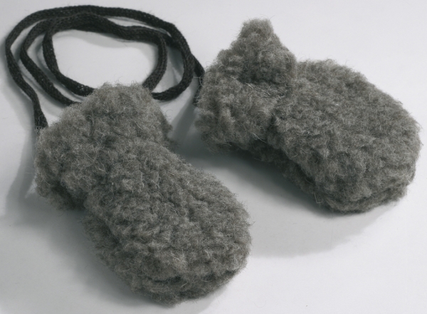 Babyhandschuhe aus Wollflor hellbraun mit Kordel von Saling  Naturprodukte