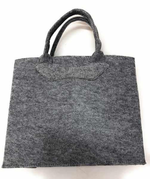 Filztasche hellgrau mit grün kariertem Herz und Henkel Trachtentasche 38cm x 20 cm Henkeltasche