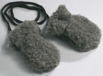 Babyhandschuhe aus Wollflor hellbraun mit Kordel von Saling  Naturprodukte